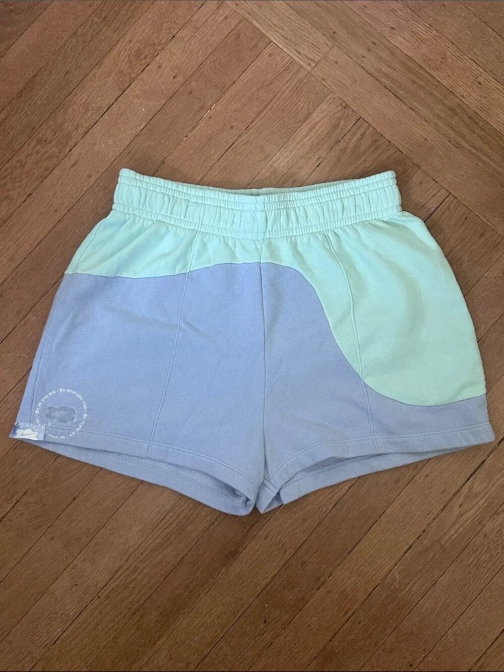 Nike Color Clash Euphoria high rise color block contrast relaxed fit sweat short - Picture 2 of 13